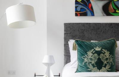 RARE FIND off Oxford St! SOHO 5bed Design House For XXL Groups - Photo 22