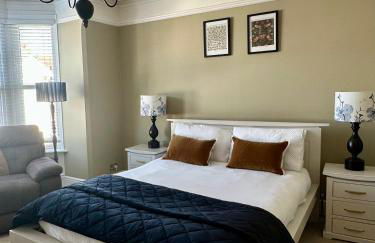 Charming city home free parking - Photo 2