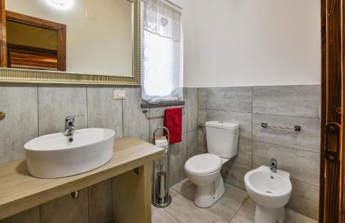 Amazing Home In Castiglione Di S - Foto 24