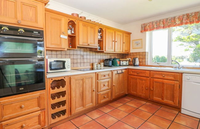 Charming 2 Bed House Near Rhoscolyn,discounts FOR - Foto 9