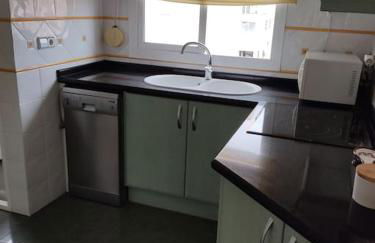 Amplio apartamento con piscina y a 50m del mar - Foto 4