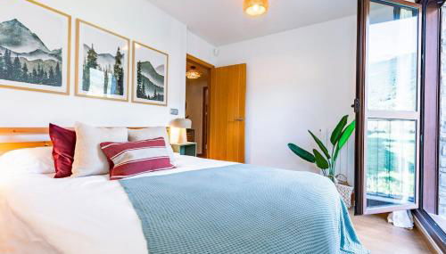 El Nido del Pirineo Estilo y Calidez en Villanúa - Foto 3