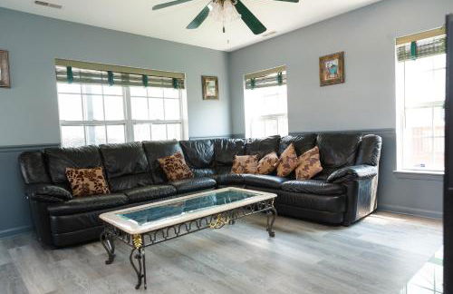 AMAZING!!!! Luxury 5BR, Steps to beach and Fun! Fully Renovated Beach house! - Foto 8