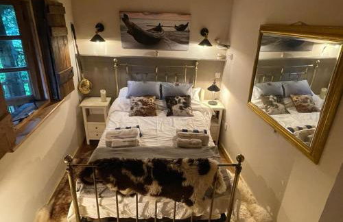 Tree-Tops Treehouse Eco Retreat - Photo 18