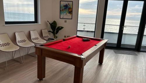 Royal Sands Ramsgate - direct beach access - Photo 3