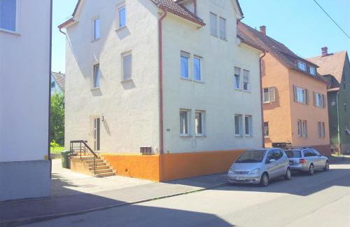 ALFA Stuttgart 3BR 5 Beds Netflix INET EBK Wasen Apartment nahe Daimler l Bathroom l Kitchen l WIFI & SmartTV l 3 Zimmer 5 Betten l Küche l Duschbad - Foto 14