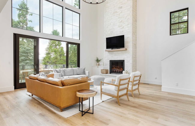 Luxury Retreat, 5mins to the Lake Game Room + Fire Pit Howlite by Avantstay - Foto 19