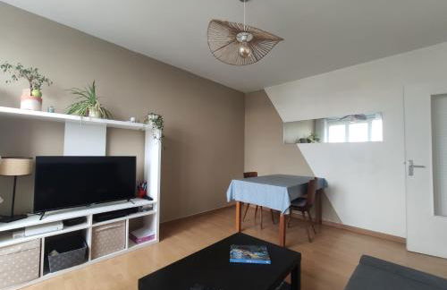 Appartement lumineux proche gare RER - Foto 4