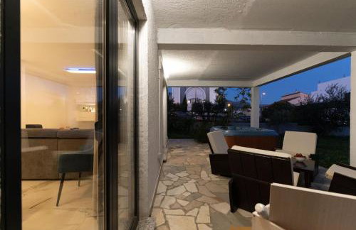 Strelitzia apartment Split with jacuzzi - Photo 44