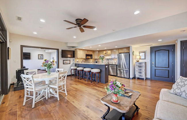 Landover Lodge by Avantstay Waterfront + Dock - Foto 4