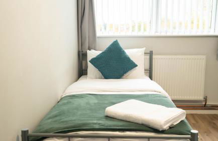 Reardon near warwick hospital, free parking, fast wifi, sleeps 5 - Foto 13
