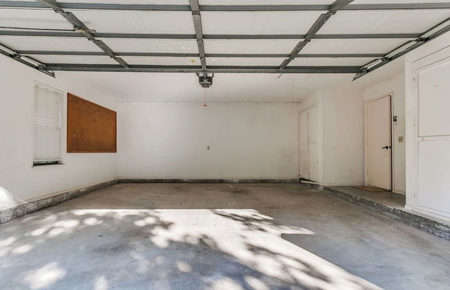 Serene Modern Farmhouse on 2 Acres - Foto 36