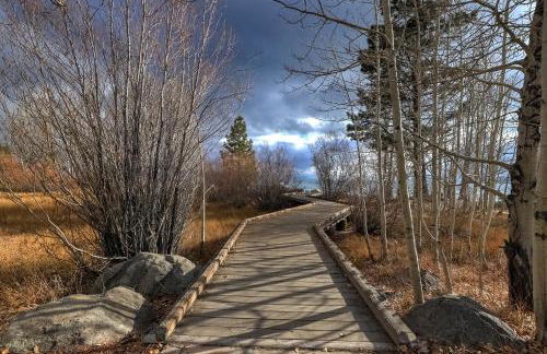 Alpine Escape: Tahoe Oasis Steps from Lake - Foto 30