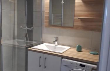 APPARTEMENT FACE au PORT et à L'OCEAN SAINT GILLES CROIX DE VIE WIFI BALCON PARKING PRIVE COUVERT - Photo 12