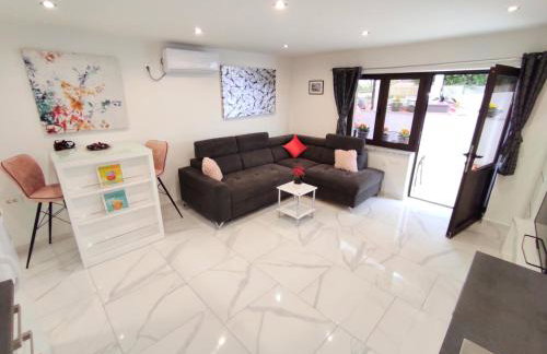 Apartman Dino with heated pool - Foto 1