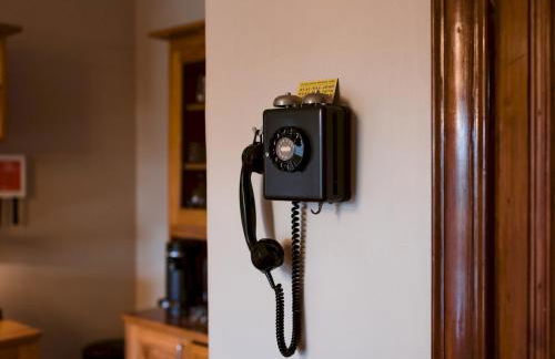 Beautiful, traditional 2 bed flat w free parking - Pass the Keys - Photo 22