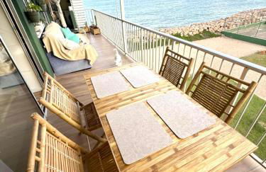 Apartamento tranquilo y luminoso junto al mar - Foto 1