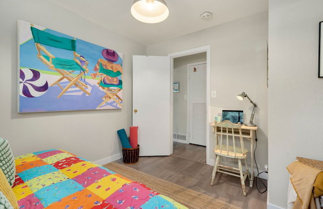 Old Town Retreat w/ Vintage Flair Near Csu, Bikes! - Photo 2