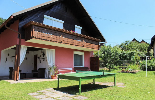 Holiday Home in Eberndorf Near Petzen Ski Area - Foto 1