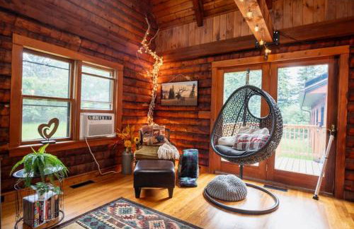 Cozy Log Cabin- W Fireplace - Foto 6