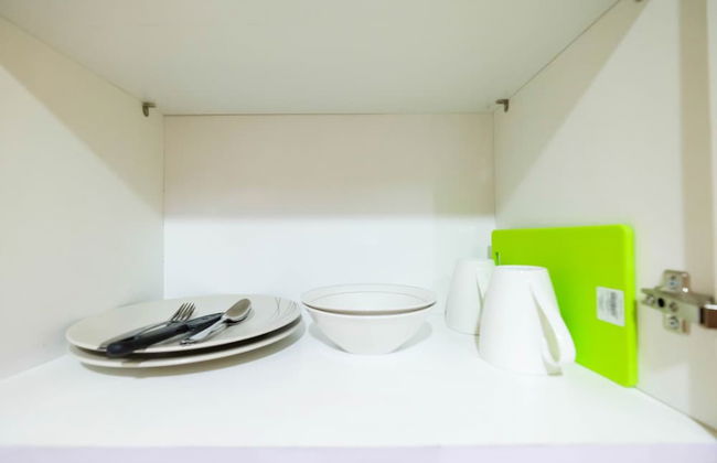 Bright and Stylish 1BR The Oasis Apartment Cikarang - Foto 15