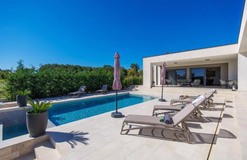 Villa Lastine near Rovinj - Photo 21