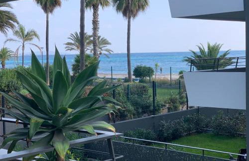 Appartement climatisé les pieds dans l'eau pour 6 personnes avec 1 suite parentale, 1 chambre double et 1 mini chambre Piscine sur le toit clim garage - Foto 12