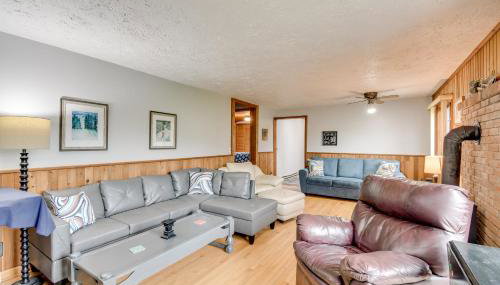 Fishing Pond and Spacious Yard Quiet Home in Sodus! - Foto 3