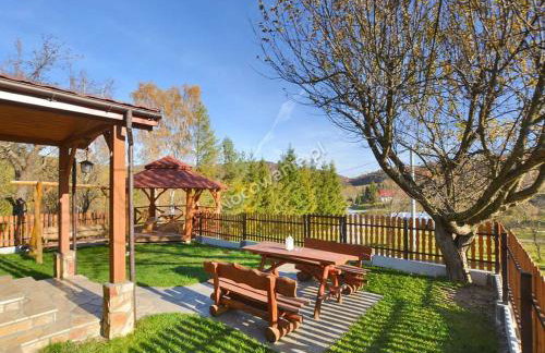 Chata nad Roztokami - Foto 71