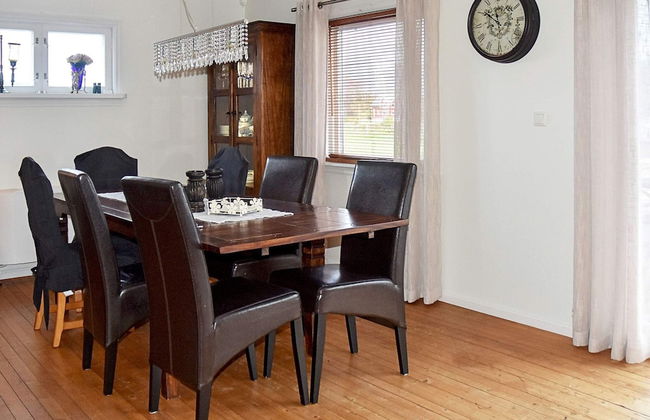 10 Person Holiday Home in Midsund - Foto 47