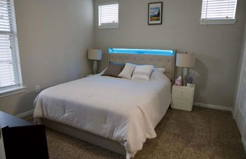 Stylish 1BR Escape Ideal for Business or Leisure - Foto 11