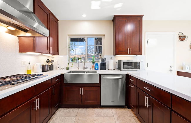 Luxury Estate With Sparkling Pool Elegant Amenities - Foto 25