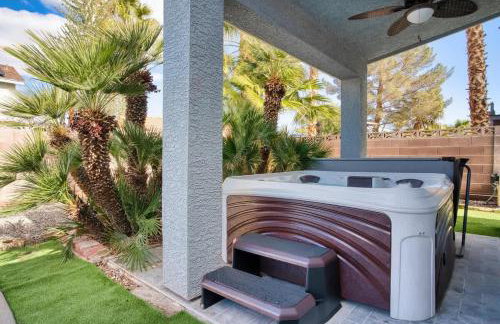 VEGAS OASIS CLOSE 2 STRIP! Private Hot tub & Heated Pool - Foto 52