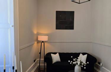 Luxury central apartment w/ 3 beds + 24hr check-in - Photo 20