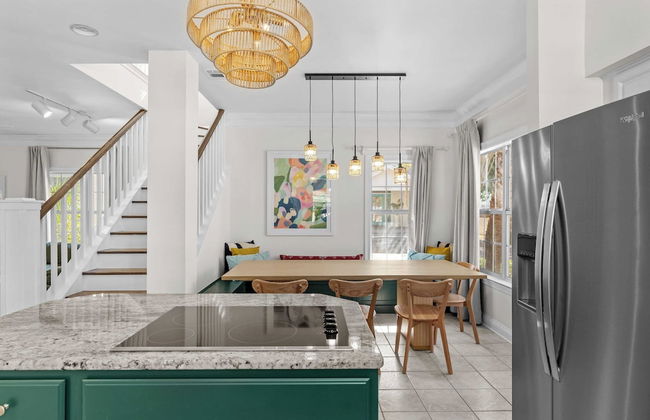 Steps to Beach! Arcade Game Room, Pool + Hot Tub Calico Scallop by Avantstay - Foto 22