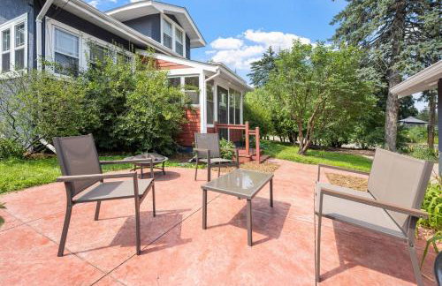 Lowry Parlour - Photo 49