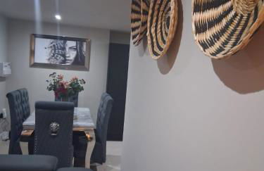 3 Bed Penthouse, 2Free Parking Spaces Close to BHX NEC - Foto 8