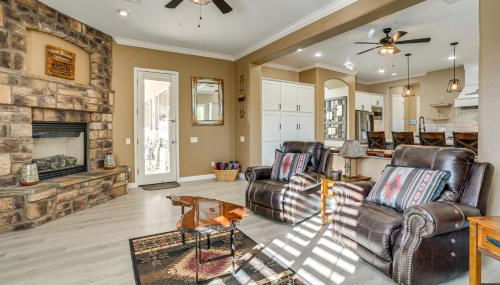 Mtn-View Patio Oasis! Luxe Family Home in Peoria - Foto 5