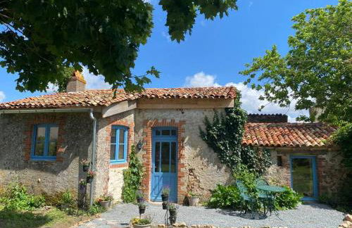 Vue du chateau a La Petite Ferme d'Alpacas - Foto 1