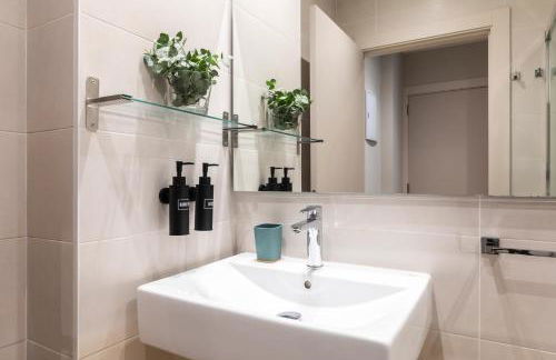 Moontels Mercado de Ruzafa - Photo 68