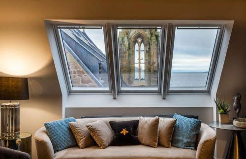 Arran Shores Luxury Shorefront Penthouse Suite 10 - Photo 29