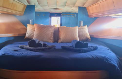 Nuit insolite bateau à quai - Port Saint Louis du Rhône - Foto 2