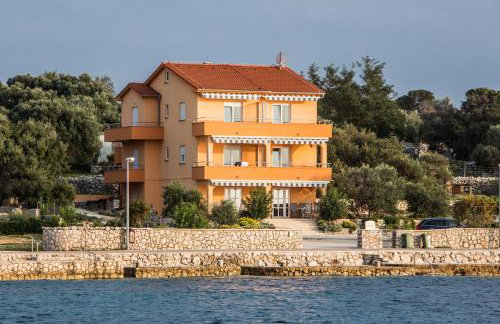 Apartmani Maslina - Photo 1