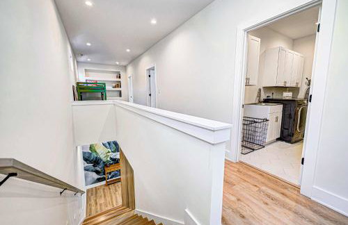 Stylish Getaway with Hot Tub-Near Downtown Indy-Family Friendly - Foto 39