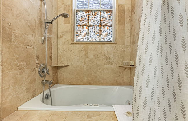 Modern 3BR Condo With Pool - Foto 34