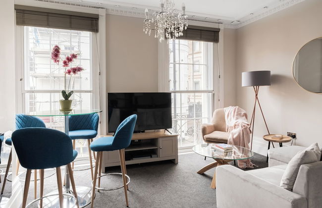 Stunning 2 Bed in Centre of Cheltenham - Photo 39