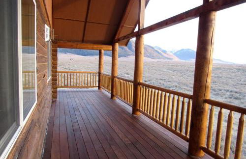 Scenic Vacation Cabin with 360° Mountain Views near Yellowstone National Park in Madison River Valley, Montana - Foto 13