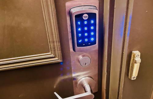 Executive Suite at National Landing - 1BR, Metro, Gym, Pool, Sauna, 2 Queen Beds - Foto 28