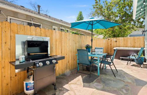 Peterson Retreat - Hot Tub, Bikes, Old Town - Foto 52