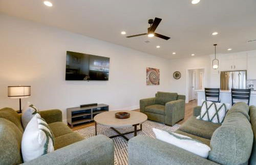 Walk to Restaurants Modern Escape Near Kyle Field - Photo 10